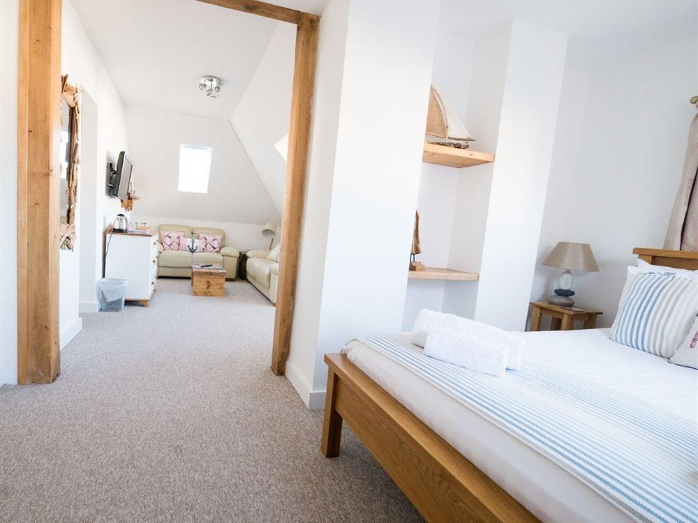 Southern Breeze Lodge - Adults Only Борнмут Экстерьер фото